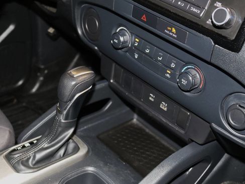 Used 2022 Nissan Frontier S image 47