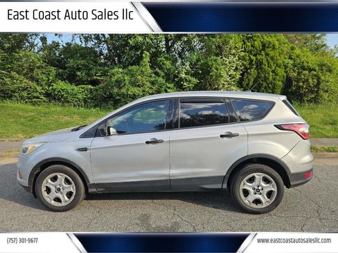 Used 2017 Ford Escape S image 1