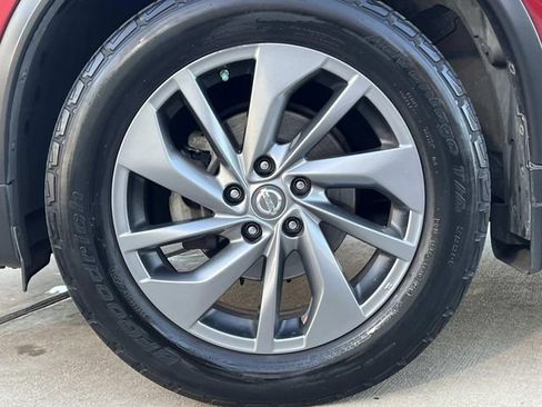Used 2016 Nissan Rogue SL w/ SL Premium Package image 5
