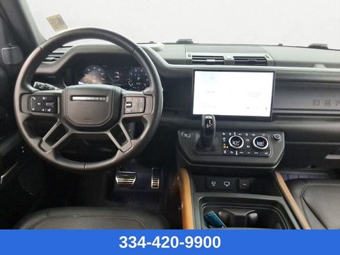 Used 2023 Land Rover Defender 90 X image 9