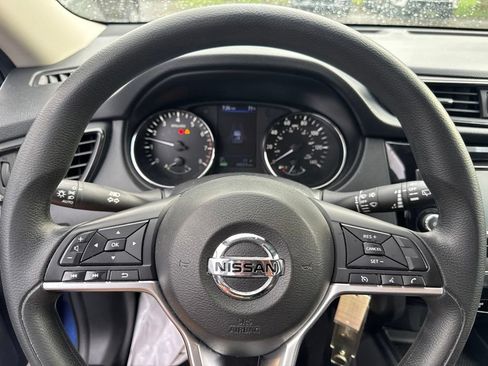 Used 2020 Nissan Rogue S FWD image 6
