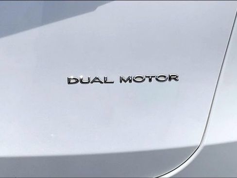 Used 2021 Tesla Model Y Long Range AWD/4WD image 29