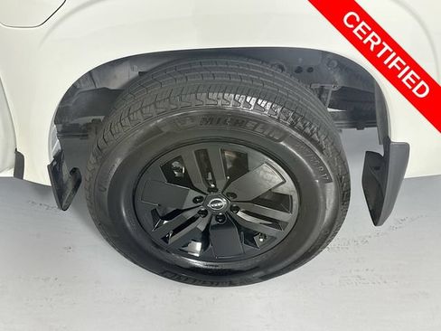 Used 2025 Nissan Frontier SV w/ SV Convenience Package RWD image 29