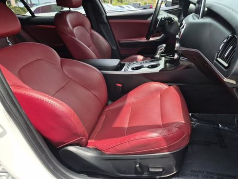 Used 2018 Kia Stinger GT1 RWD image 22