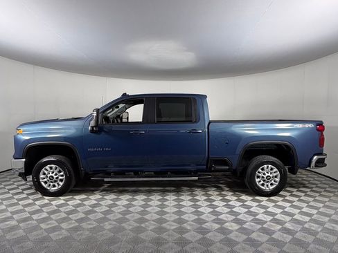 Used 2025 Chevrolet Silverado 2500 LT w/ Convenience Package image 8