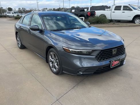 Used 2023 Honda Accord EX-L image 2