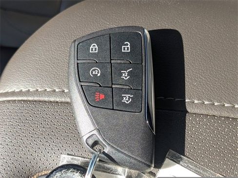 Used 2021 GMC Yukon SLT w/ SLT Premium Package image 31