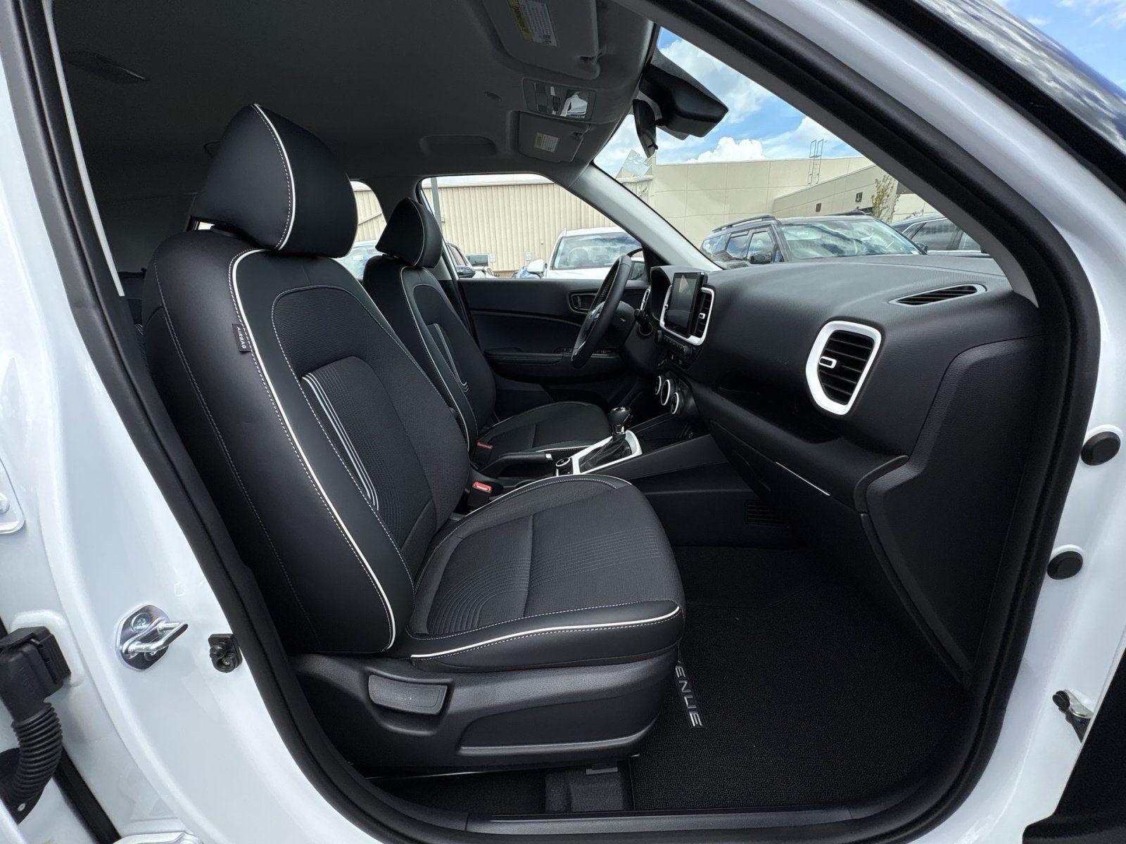 Certified 2026 Hyundai Venue SEL FWD image 26