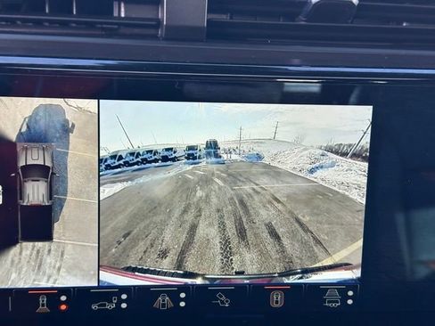 Used 2024 GMC Sierra 2500 AT4 w/ AT4 Premium Plus Package image 25