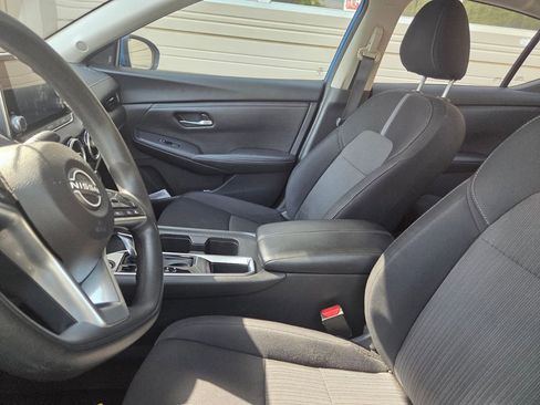 Used 2024 Nissan Sentra SV FWD image 3