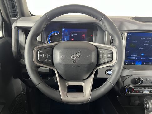Used 2024 Ford Bronco Black Diamond image 12