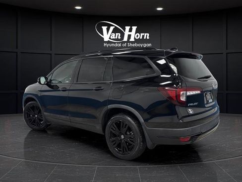 Used 2020 Honda Pilot Black Edition image 3