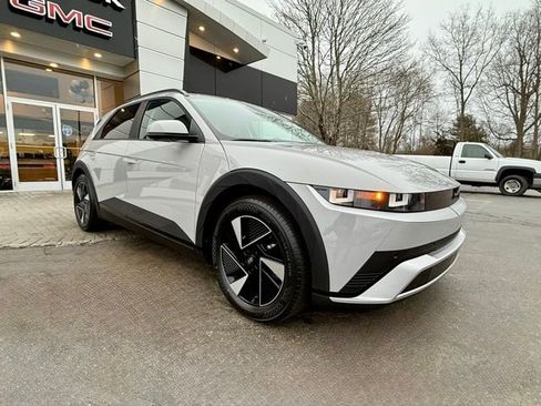 Used 2024 Hyundai Ioniq 5 SE image 5