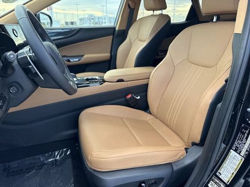Certified 2025 Lexus NX 250 FWD w/ Accessory Package (2T) image 11