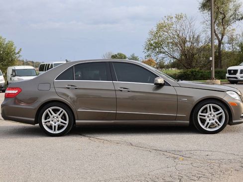 Used 2012 Mercedes-Benz E 350 4MATIC Sedan image 7