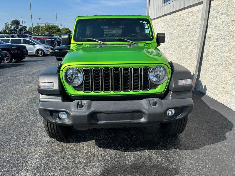 Used 2025 Jeep Wrangler Unlimited Sport AWD/4WD image 11