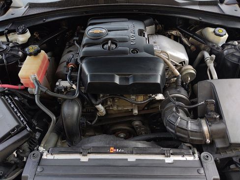 Used 2019 Chevrolet Camaro LT RWD image 30