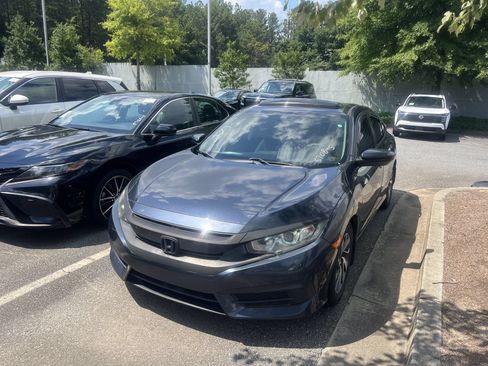 Used 2018 Honda Civic EX image 1
