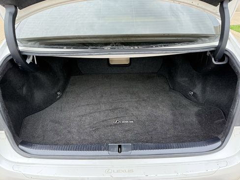 Used 2016 Lexus ES 350 w/ Luxury Package w/Wood Trim FWD image 30