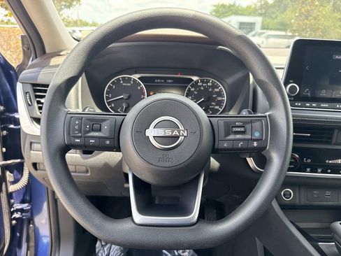 Certified 2023 Nissan Rogue SV FWD image 27