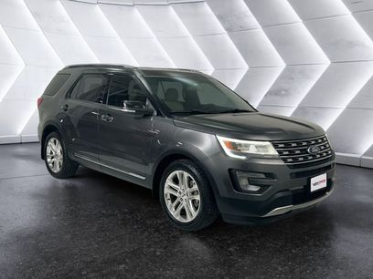 Used 2017 Ford Explorer XLT w/ Equipment Group 202A