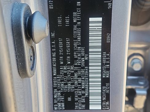 Used 2025 Toyota Corolla Cross LE image 27