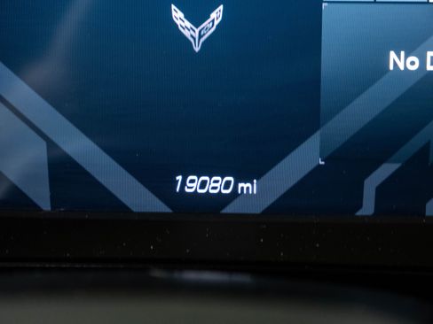 Used 2023 Chevrolet Corvette Stingray Coupe w/ Z51 Performance Package RWD image 12