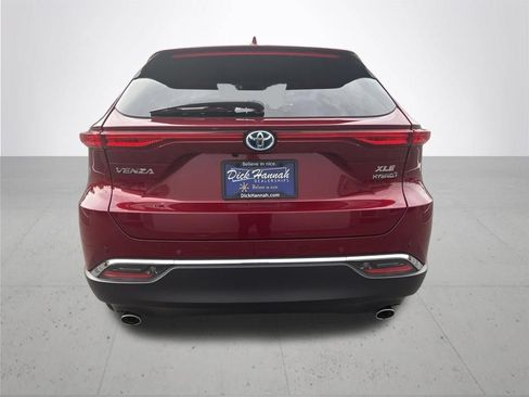 Used 2022 Toyota Venza XLE AWD/4WD image 7