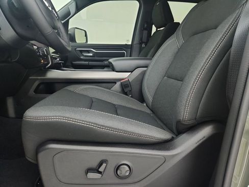 New 2026 RAM 1500 4x4 Crew Cab image 19