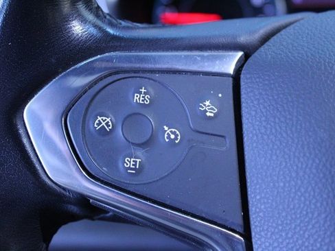 Used 2022 Chevrolet Traverse LT image 13