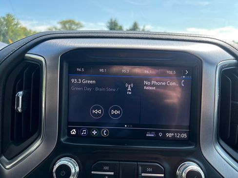 Used 2019 GMC Sierra 1500 SLE w/ X31 Off-Road Package AWD/4WD image 28
