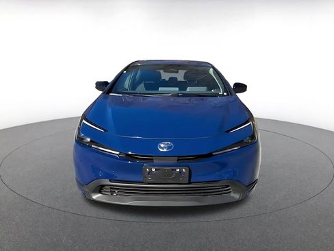 Used 2025 Toyota Prius LE image 4