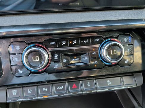 New 2026 GMC Sierra 2500 AT4 w/ AT4 Premium Plus Package image 29