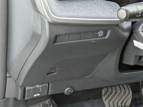 New 2026 Nissan Kicks SV w/ SV Premium Package FWD image 13