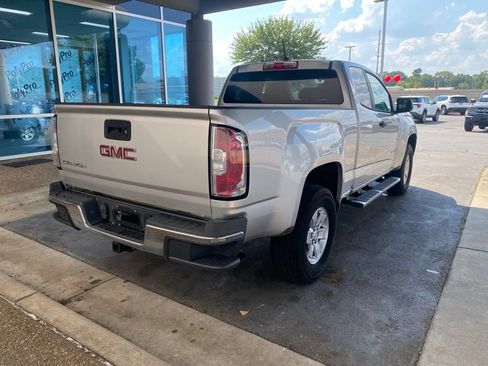Used 2017 GMC Canyon W/T w/ Convenience Package RWD image 7