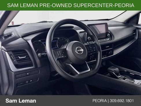 Used 2024 Nissan Rogue SV FWD image 9