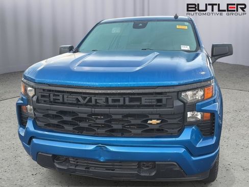 Used 2023 Chevrolet Silverado 1500 Custom AWD/4WD image 3