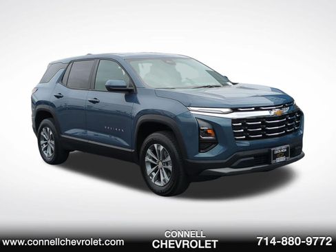 Used 2025 Chevrolet Equinox LT FWD image 3
