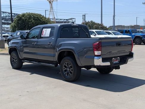 Used 2023 Toyota Tacoma SR5 AWD/4WD image 9