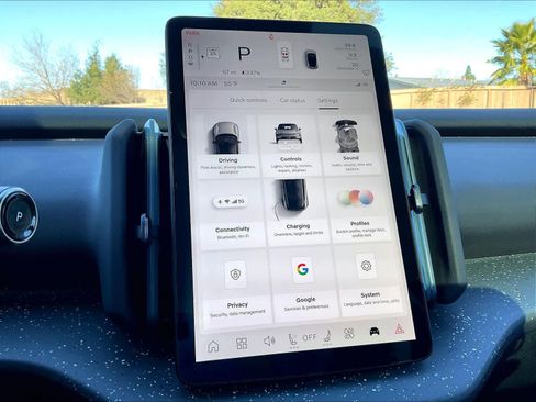 New 2025 Volvo EX30 Ultra w/ Protection Package Premier image 22