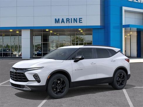 New 2026 Chevrolet Blazer LT w/ Convenience Package image 2