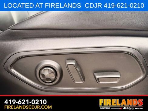 Used 2023 Jeep Grand Cherokee L Limited AWD/4WD image 15
