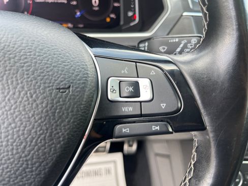 Used 2020 Volkswagen Tiguan SEL Premium R-Line w/ 3rd Row Seat Package AWD/4WD image 15