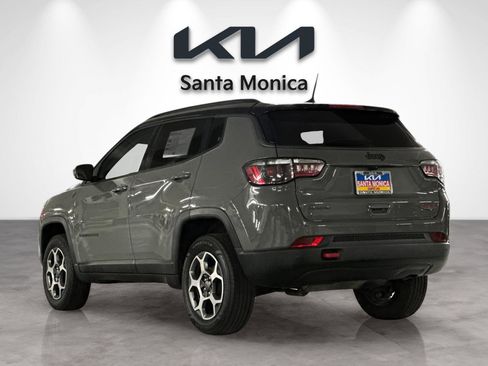 Used 2022 Jeep Compass Trailhawk w/ Trailhawk Convenience Group image 3