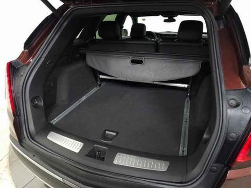 Certified 2023 Cadillac XT5 Premium Luxury image 8