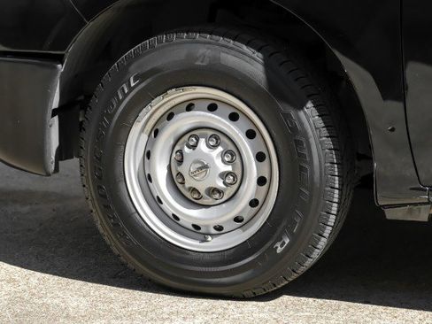 Used 2021 Nissan NV 2500 S image 58