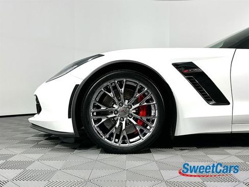 Used 2015 Chevrolet Corvette Z06 w/ 3LZ Preferred Equipment Group RWD image 42