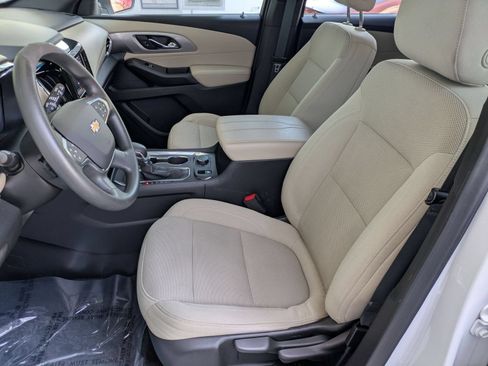 Used 2023 Chevrolet Traverse LS FWD image 21