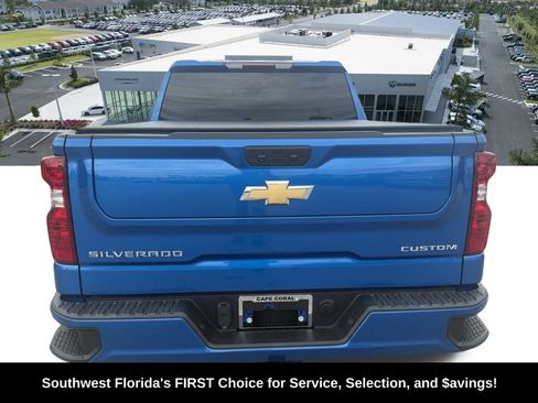 Used 2023 Chevrolet Silverado 1500 Custom image 6