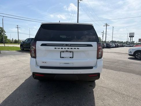 Used 2024 Chevrolet Suburban Z71 w/ Luxury Package AWD/4WD image 7